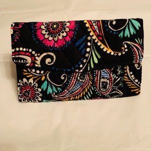 Vera Bradley Floral Print Trifold Wallet. NWOT